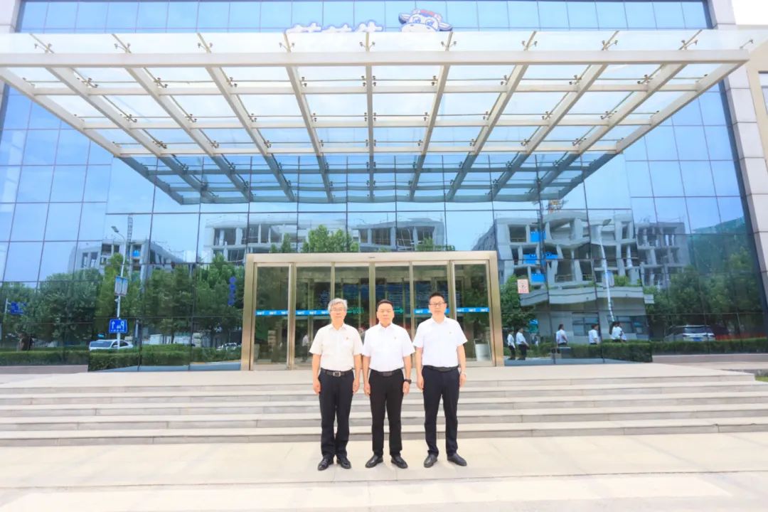 中国共产党HTH华体会体育登录入口-hth.com
第二届委员会第二次党员大会胜利召开