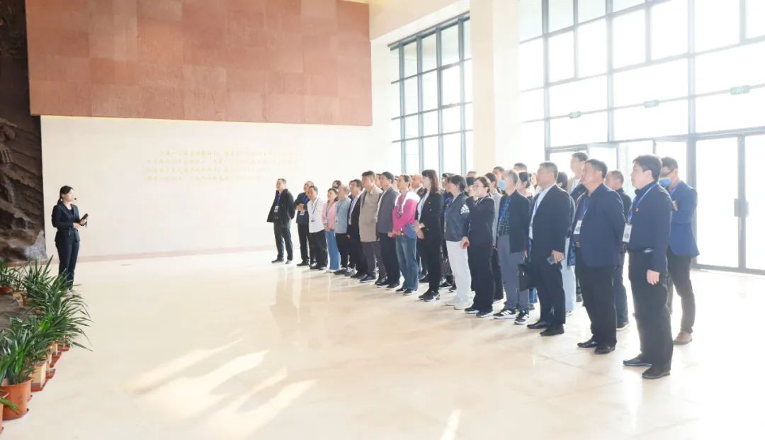 传承红色基因·践行初心使命 | 花花牛乳业集团党务干部赴河南大别山干部学院开展综合素质提升教育培训