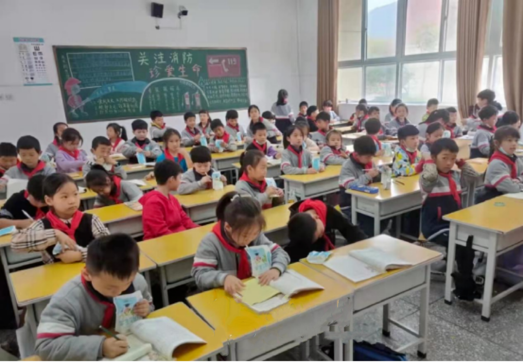 未来可期 健康护航丨花花牛乳业集团取得学生饮用奶常、低温发酵乳生产资质 未来可期 健康护航丨花花牛乳业集团取得学生饮用奶常、低温发酵乳生产资质