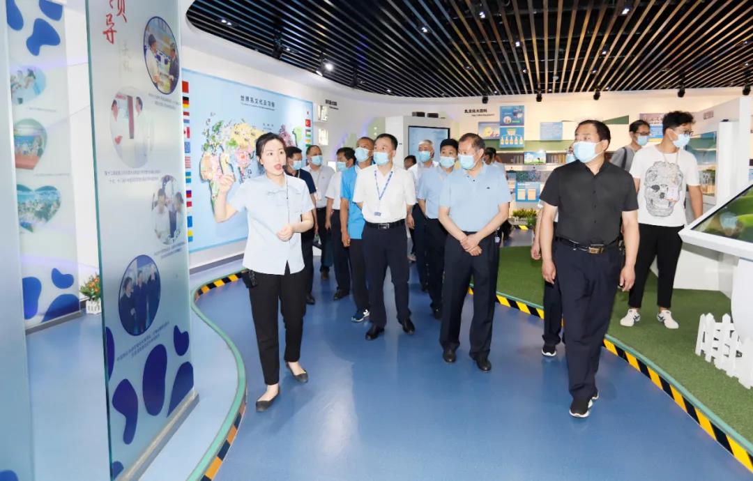 郑州市安全生产双重预防体系建设现场观摩会在花花牛乳业集团郑州分公司召开 郑州市安全生产双重预防体系建设现场观摩会在花花牛乳业集团郑州分公司召开