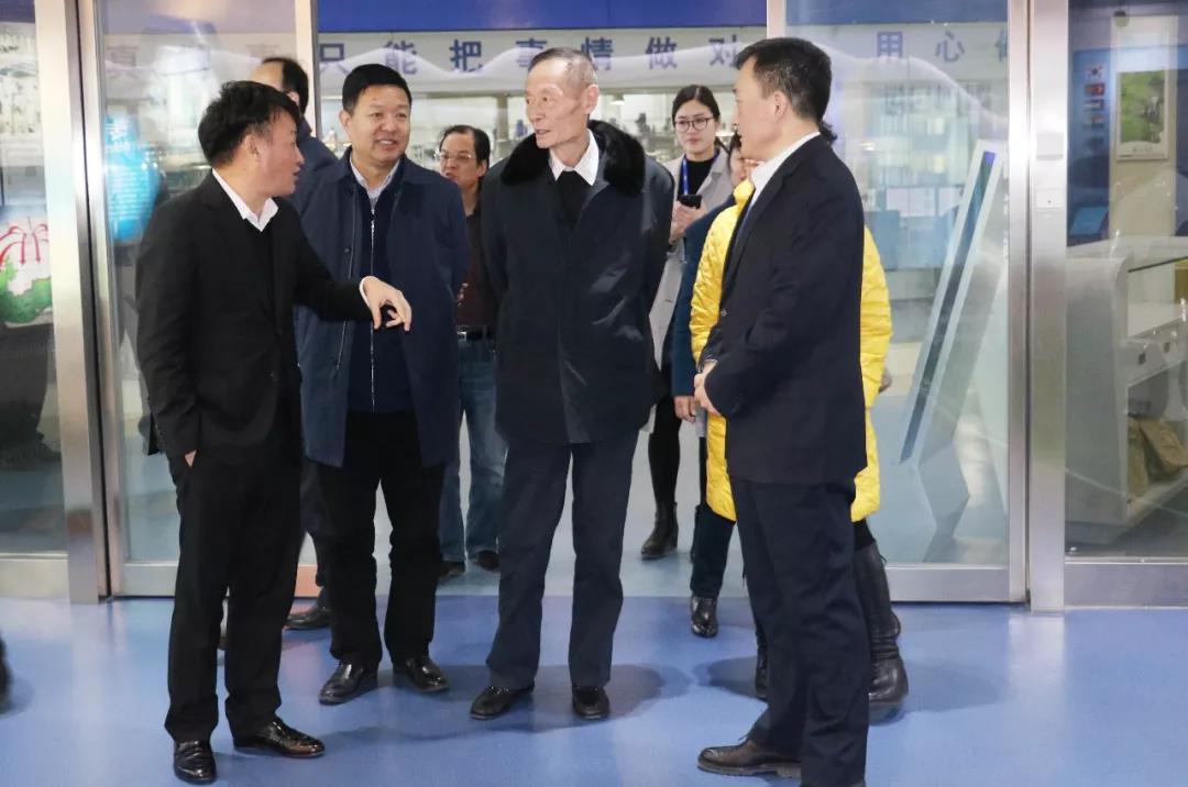 中国奶业协会高鸿宾会长莅临花花牛指导工作 中国奶业协会高鸿宾会长莅临花花牛指导工作