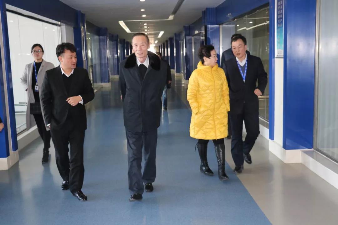 中国奶业协会高鸿宾会长莅临花花牛指导工作 中国奶业协会高鸿宾会长莅临花花牛指导工作