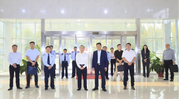 郑州市税务局党委书记曹学胜一行莅临河南花花牛乳业集团参观调研