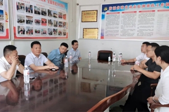 河南花花牛乳业集团赴定点帮扶村开展慰问活动